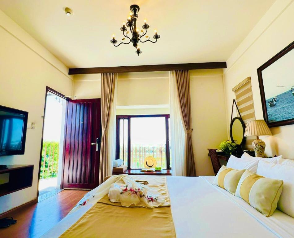 Phòng Deluxe Giường Đôi Hướng Sông