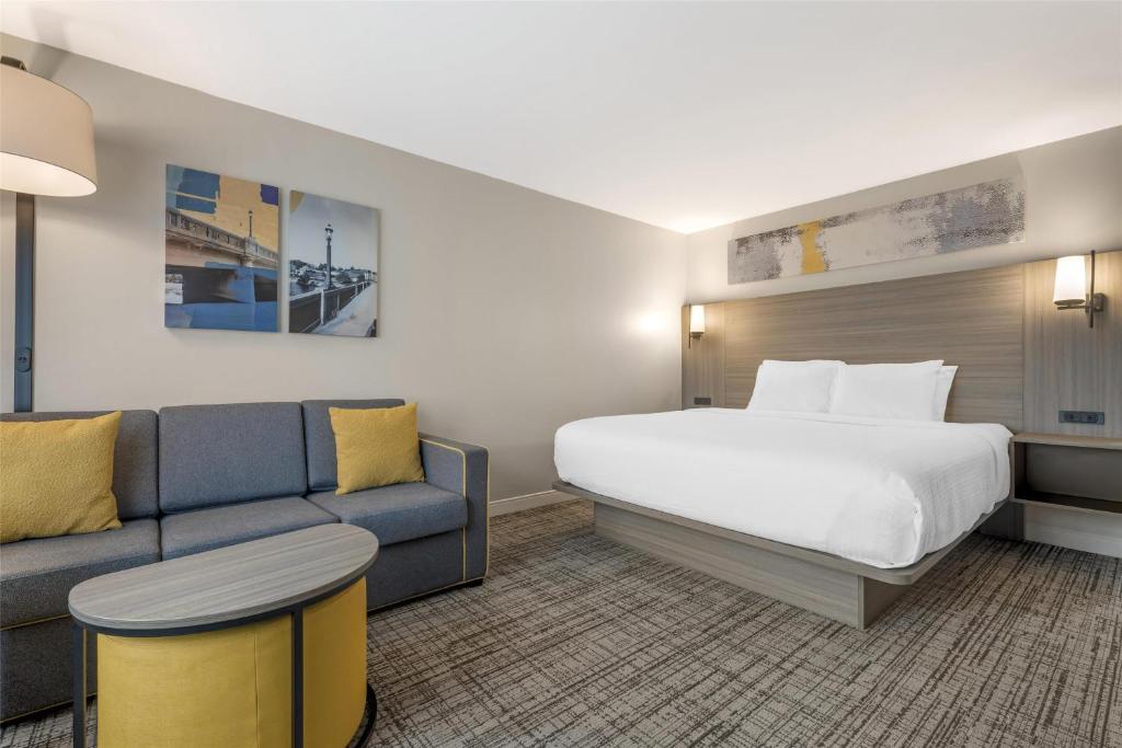 Sonesta Select Chicago Elgin West Dundee - 
