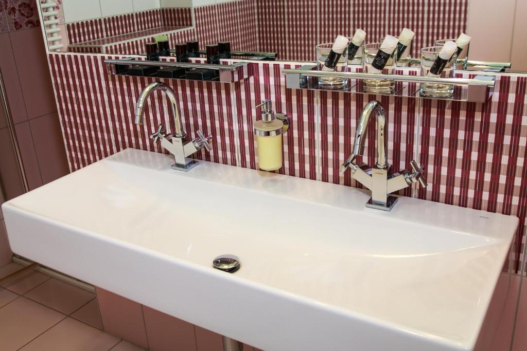 Jan Maria Hotel - Resim 37