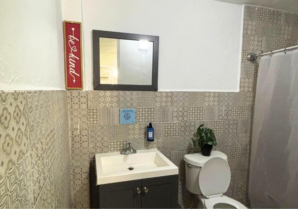 Aura House Isla Verde - Single Room