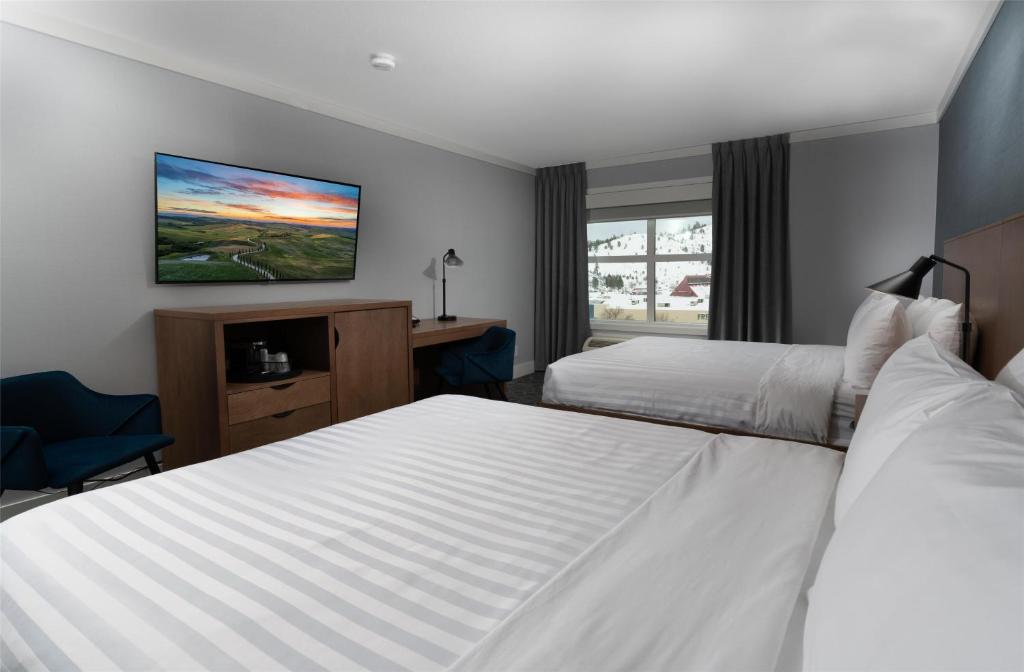 
Queen Rooms with Two Queen Beds - Non-Smoking
