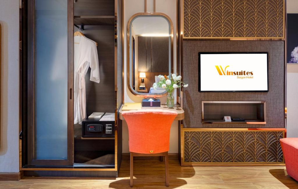 Premier with Window - Free Mini Bar and Afternoon Tea