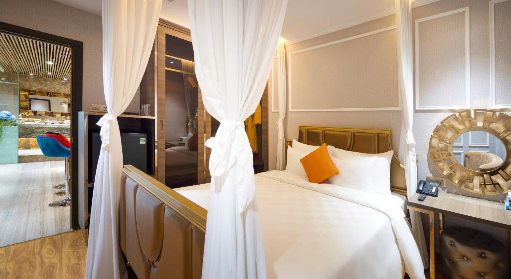 Signature Suite Two-Bedroom City View - Free Minibar & Afternoon Tea