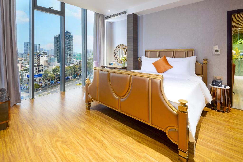 Signature Suite Two-Bedroom City View - Free Minibar & Afternoon Tea