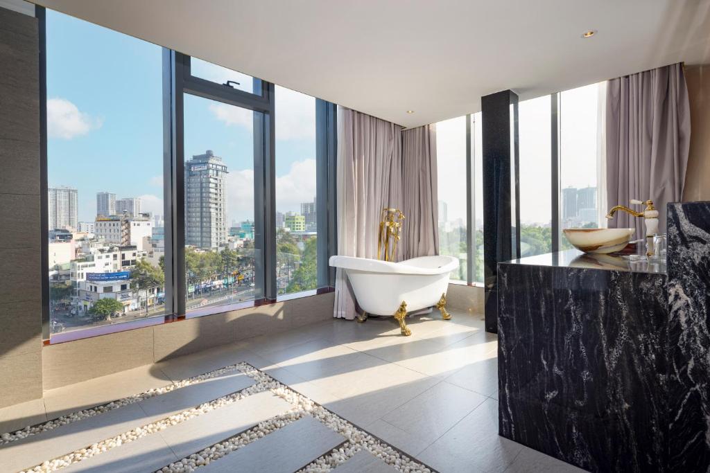 Junior Suite City View - Free Minibar & Afternoon Tea