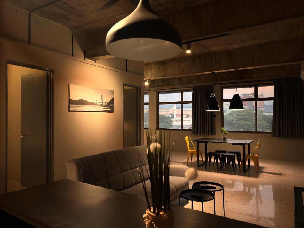 Khu vực ghế ngồi tại M2 Living Townhouse in Ipoh