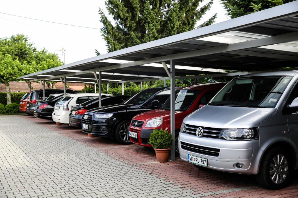 Hotel Tabor Maribor - Resim 22