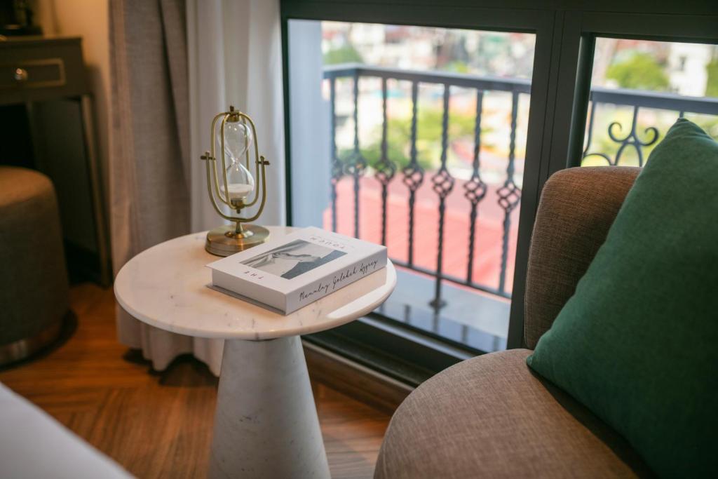Phòng Deluxe Có Giường Cỡ Queen Nhìn Ra Thành Phố