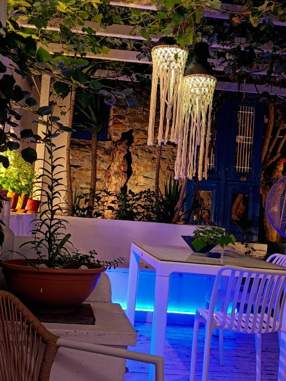 Hermes Trykonos Garden Thessaloniki - Central Oasis with free parking