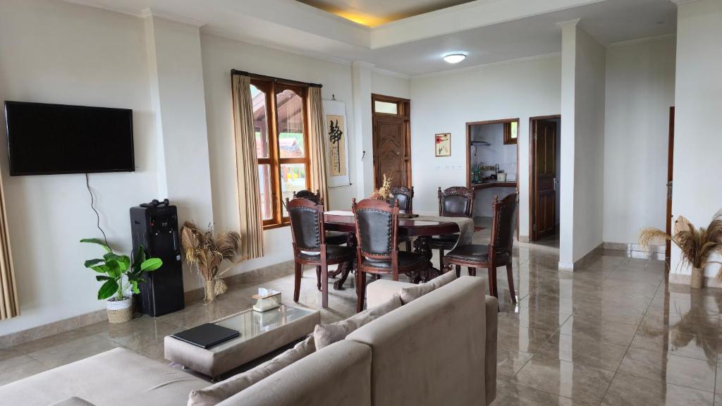 Manigelang Villa - 3