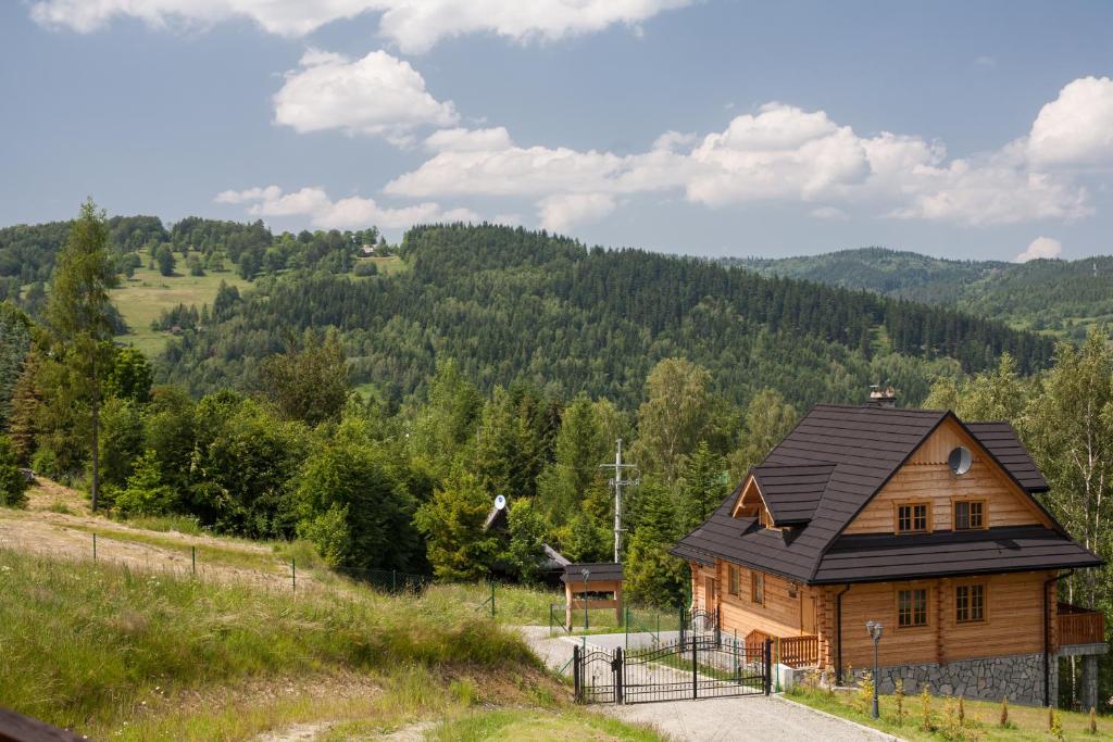 Príroda v okolí horskej chaty
