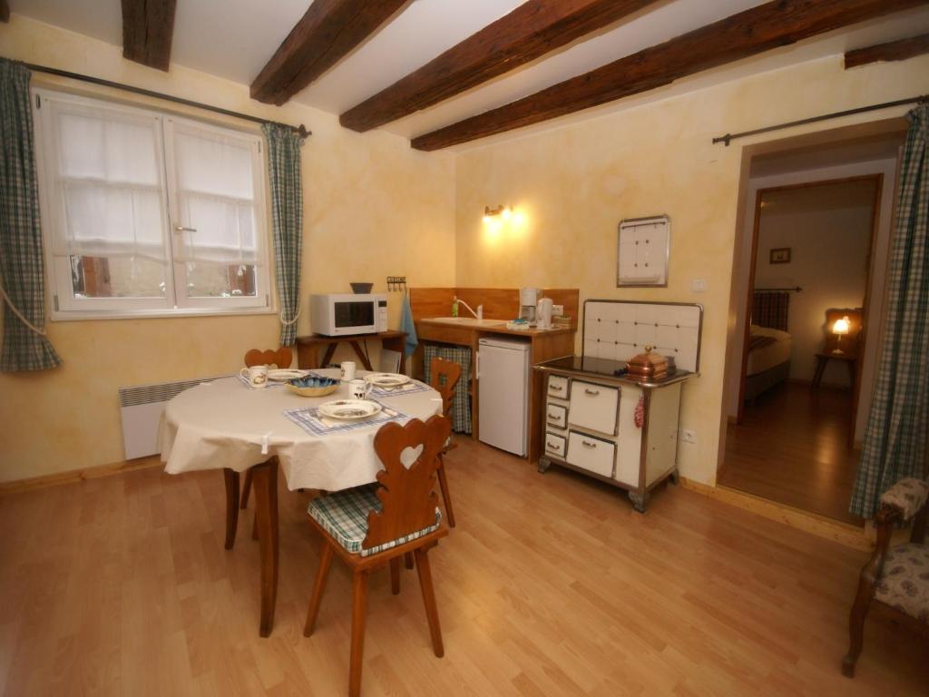 An apartment in a 17th century wine grower s house – photo 10