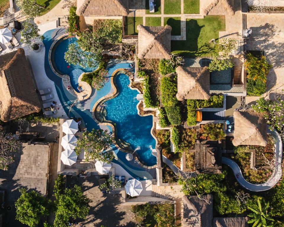 Bazén v ubytování AYANA Villas Bali nebo v jeho okolí