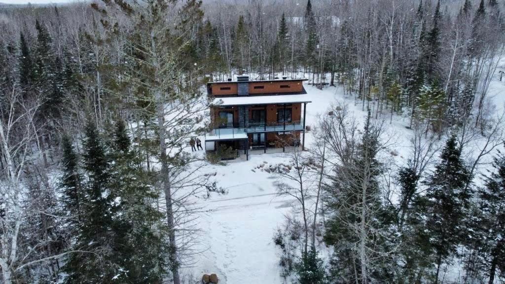 Το Spa et Private lake - Le Rocher du Lac τον χειμώνα