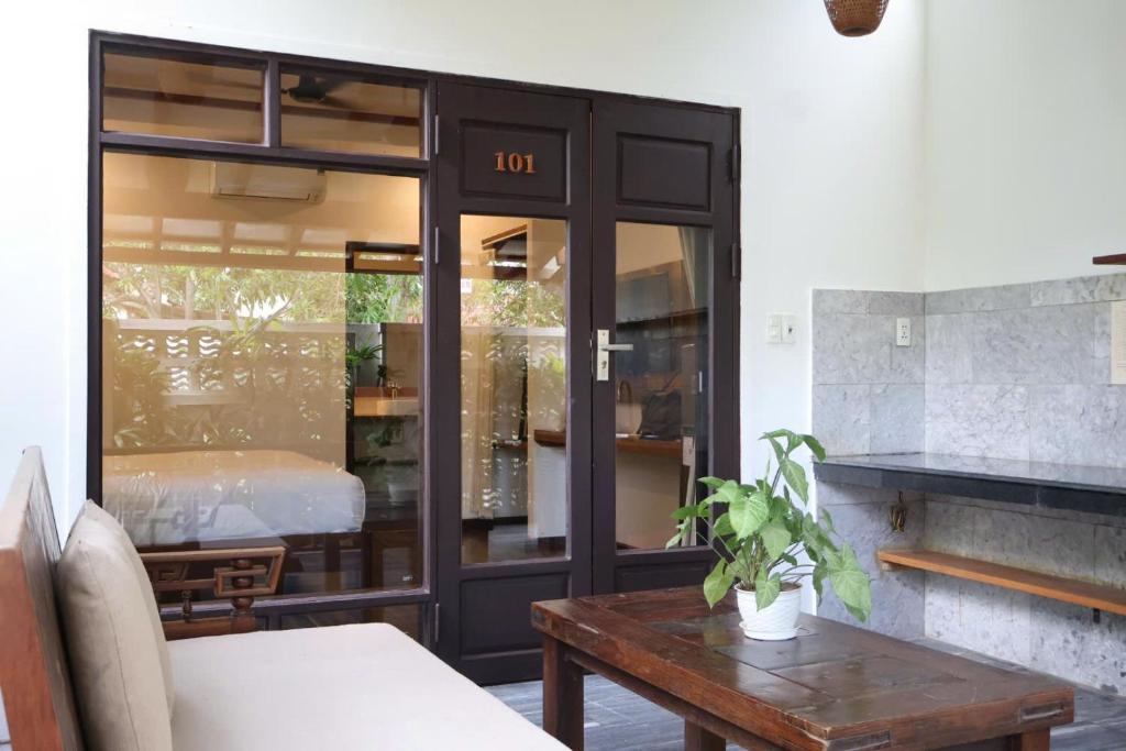 An Bang Beach Villa - 12