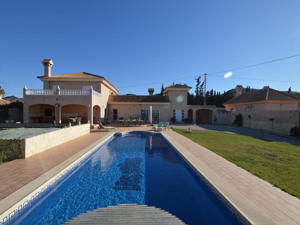 Πισίνα στο ή κοντά στο Villa in El Agar with Private Pool and Beaches