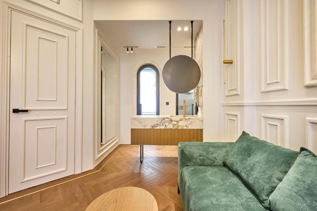 Ermou 99 Intelligent Private Suites - Resim 45