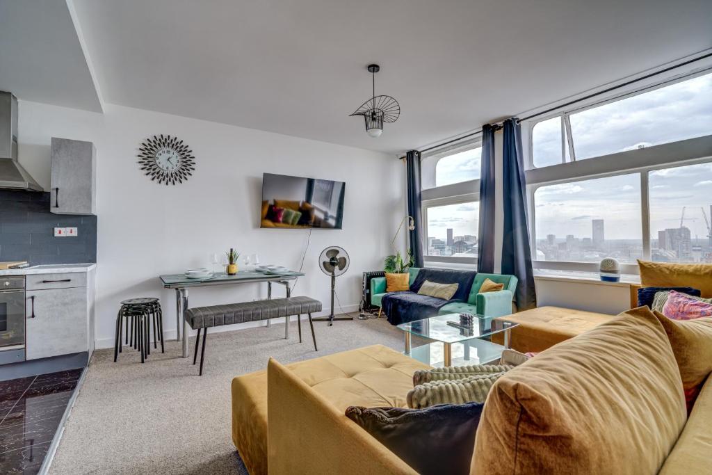 Kuchyň nebo kuchyňský kout v ubytování Opulent Skyline Stays