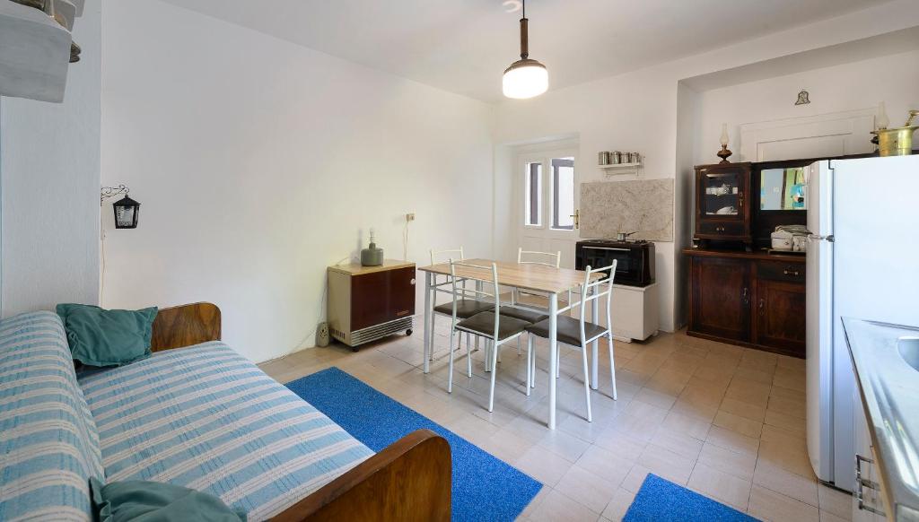 Kuchyň nebo kuchyňský kout v ubytování La Vecchia Casa