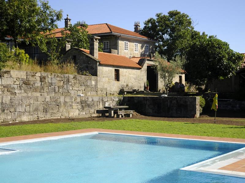 A piscina localizada em Casa Casarellos ou nos arredores