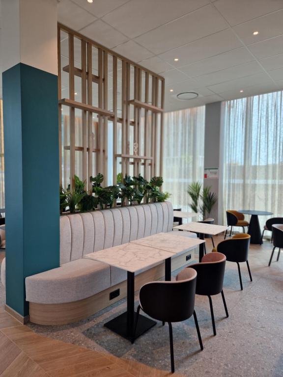 B&B HOTEL Luxembourg Centre Cloche d'Or - Resim 42