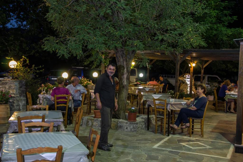 Ospiti di Neos Omalos Hotel