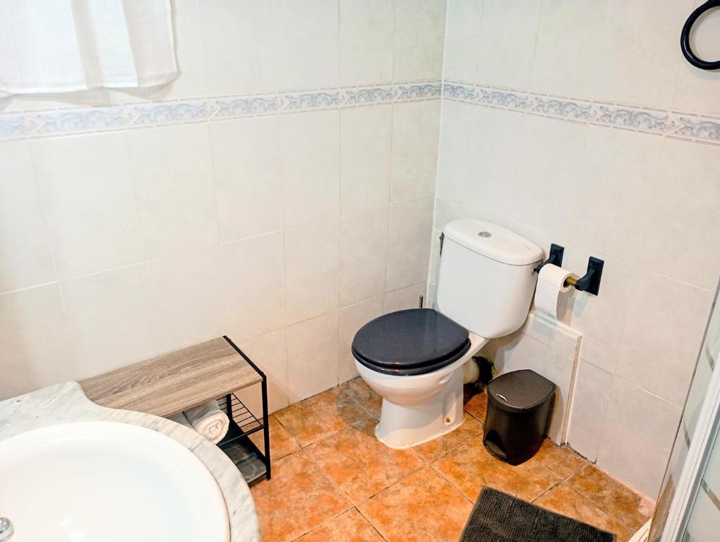 ビナロスにあるChambre double avec salle de bain privée et vue sur merのギャラリーの写真