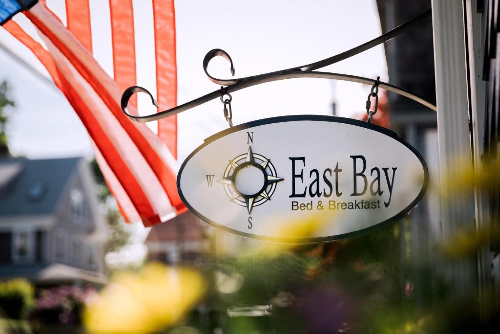 East Bay Bed & Breakfast - Housity