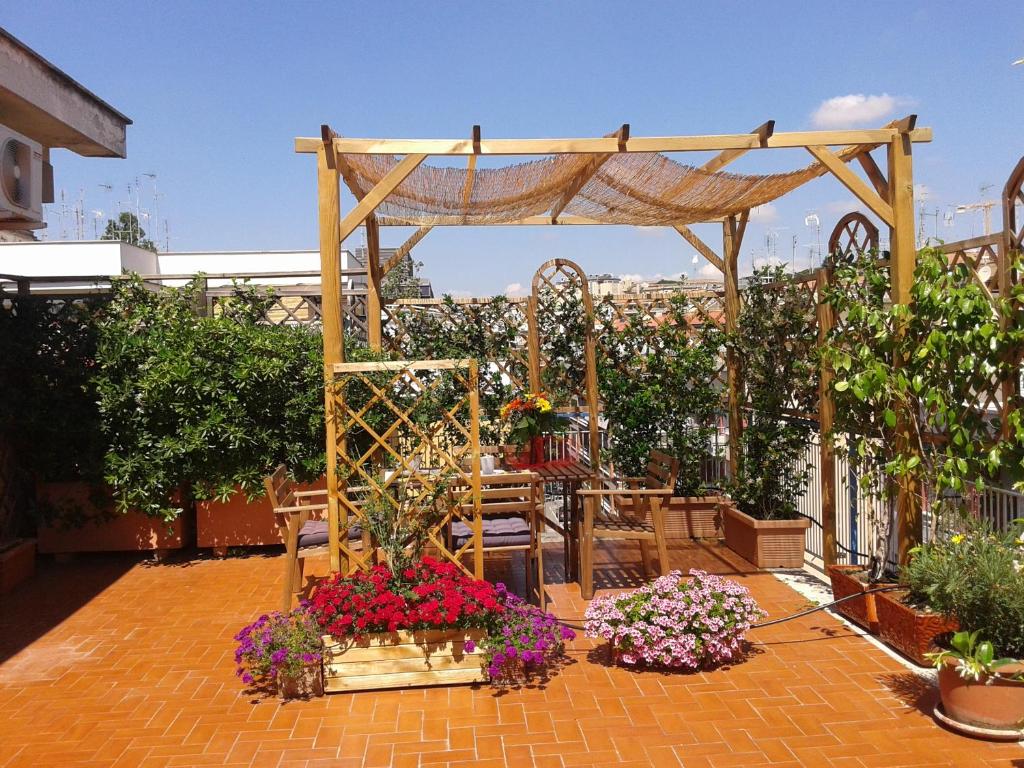 Jardí fora de Holiday rental St Peter's area