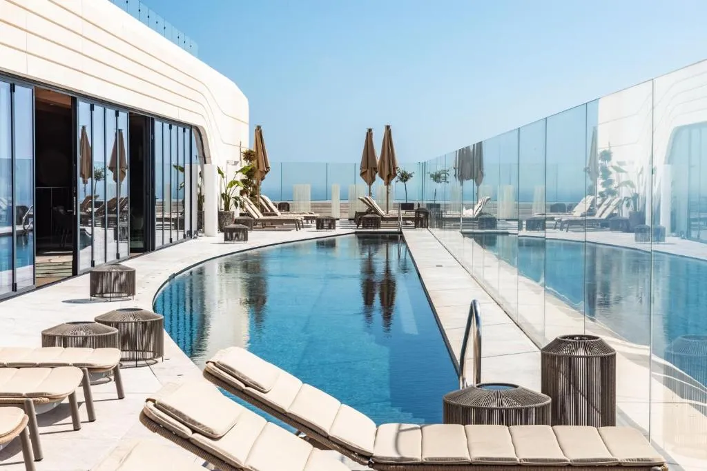 Mercury Tower 1BR w Terrace and Rooftop Pool by Arco Collection