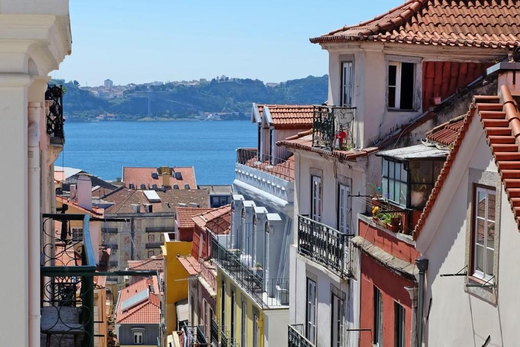 BL Lovely & Cosy 3BR Flat on Iconic Bica Street with River View