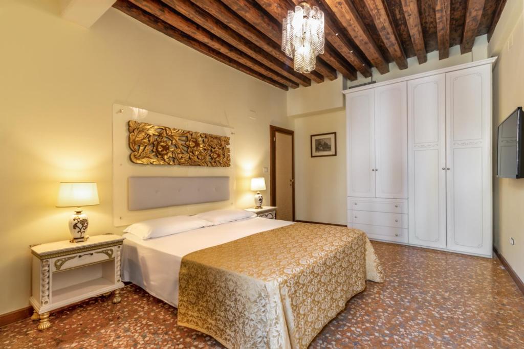 B&B Luxury San Firmino Canal View - 16