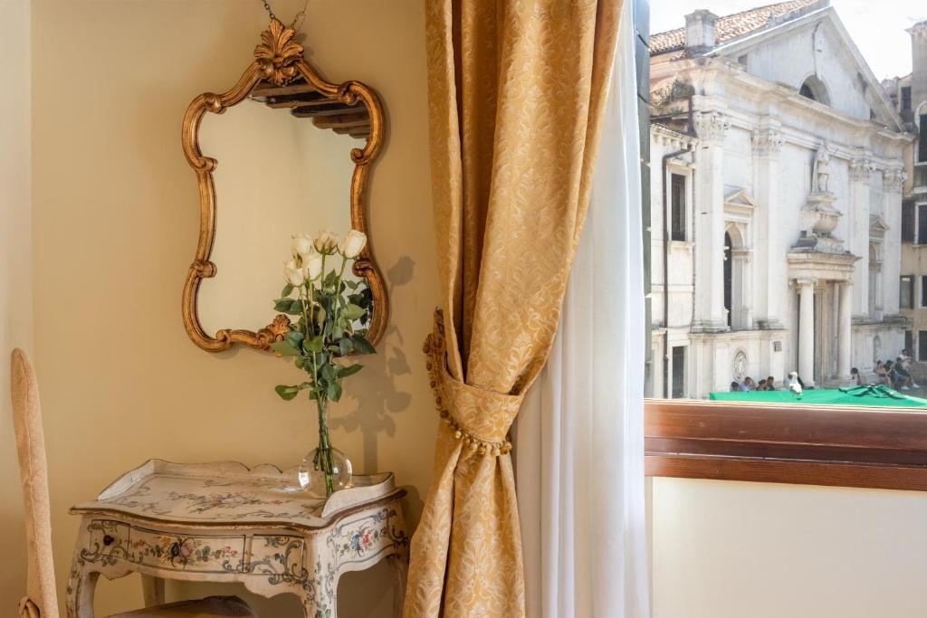 B&B Luxury San Firmino Canal View - 10