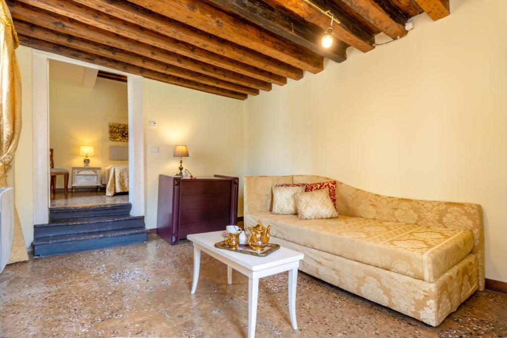 B&B Luxury San Firmino Canal View - 17