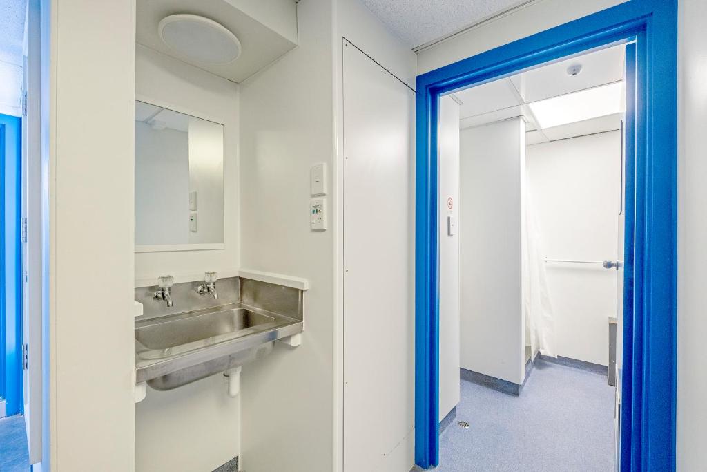 
Bed in 6-Bed Mixed Dormitory Room
