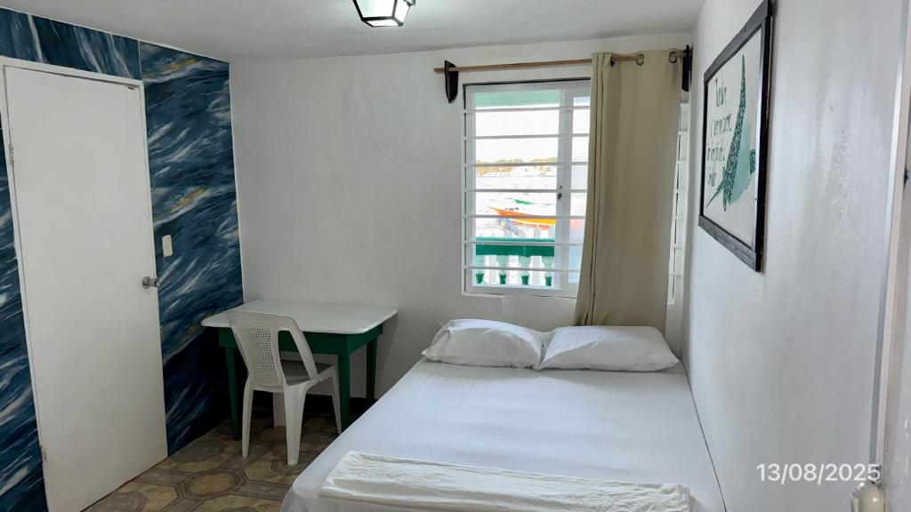 The Wave Hostel Corn Island