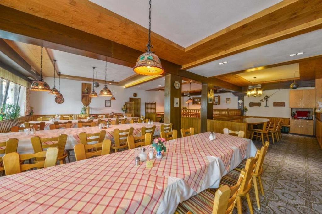 Kuchyň nebo kuchyňský kout v ubytování Hotel Gasthof Heckl