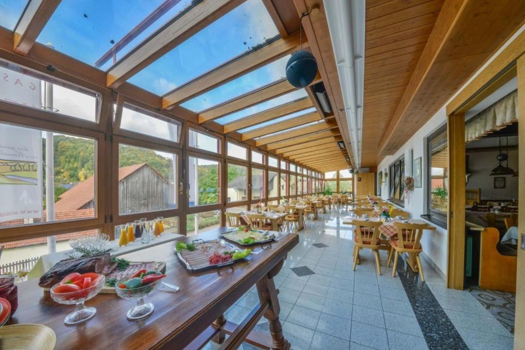 Restaurace v ubytování Hotel Gasthof Heckl