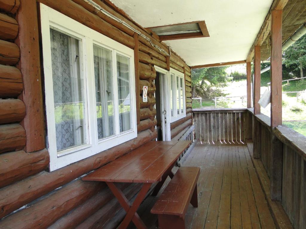 Balkón nebo terasa v ubytování Cabana Cascada Cârnic