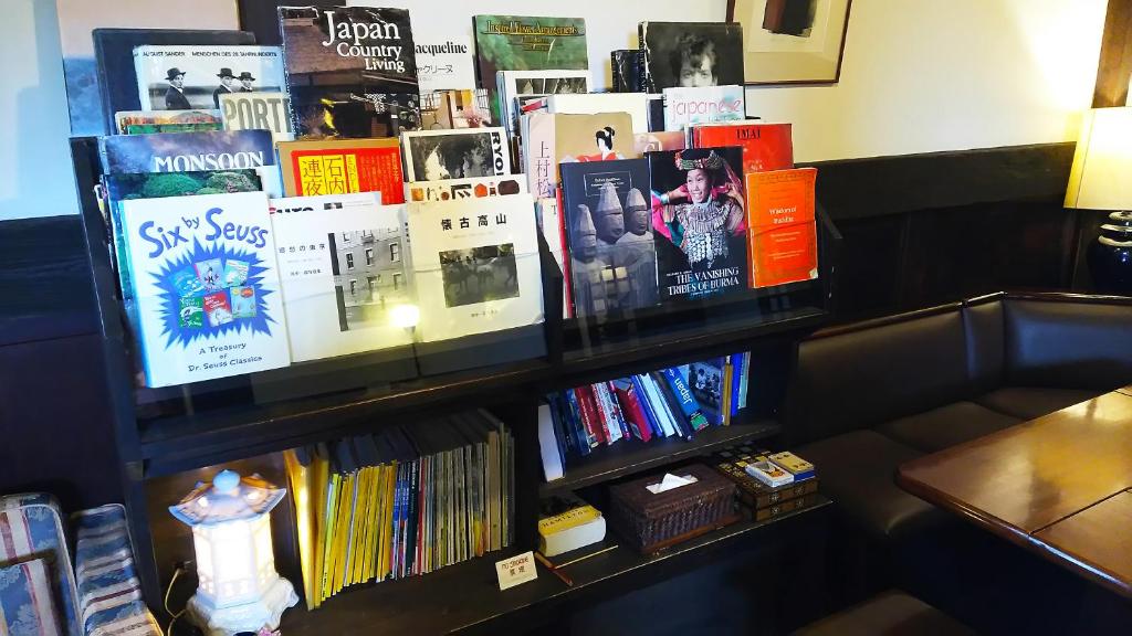 Biblioteca nell'affittacamere