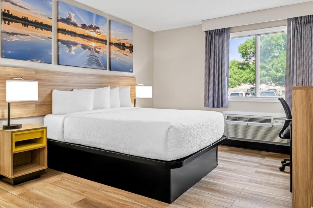 Days Inn by Wyndham Billings photo