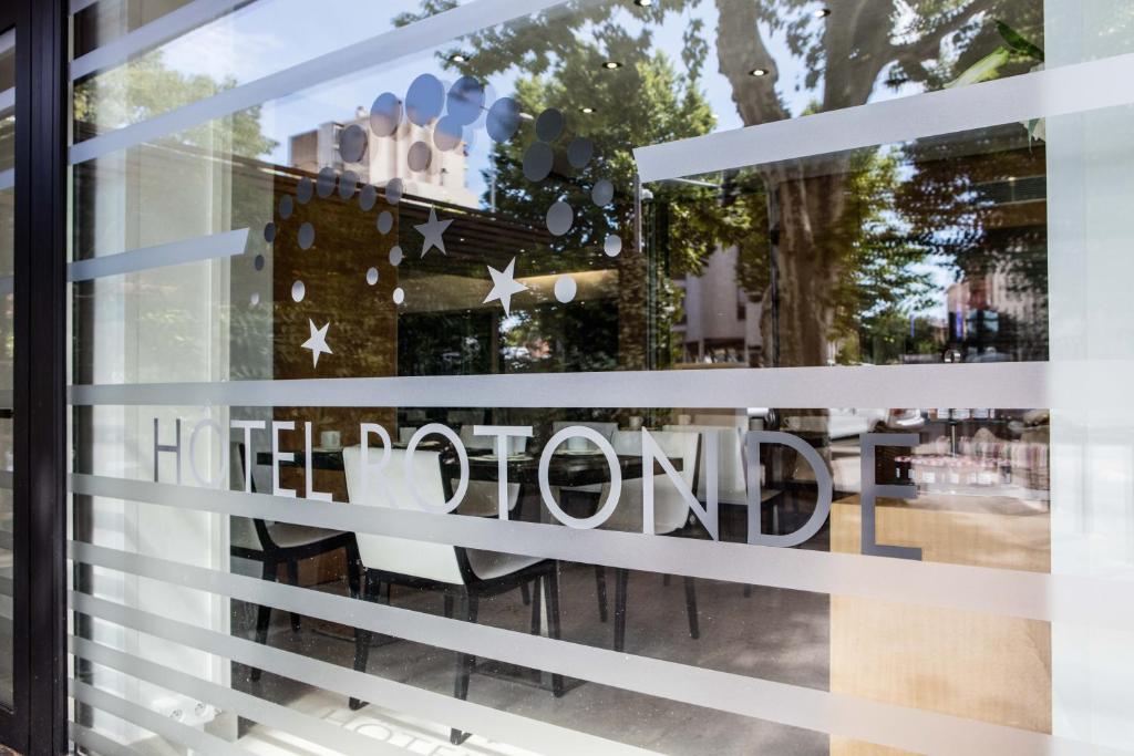 Hôtel Rotonde Aix-en-Provence centre - Resim 18