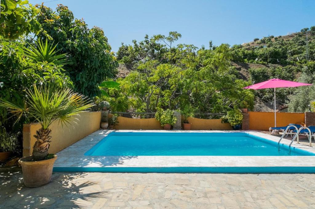 Bazén v ubytovaní Finca El Valle alebo v jeho blízkosti
