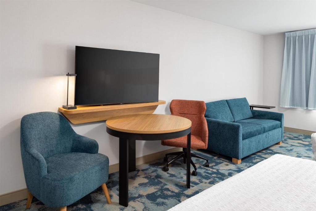 Hampton Inn & Suites by Hilton San Diego SeaWorld Near Old Town photo