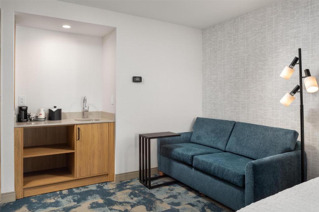 Hampton Inn & Suites by Hilton San Diego SeaWorld Near Old Town