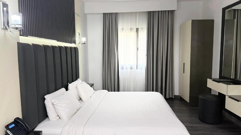 
Standard Double - King
