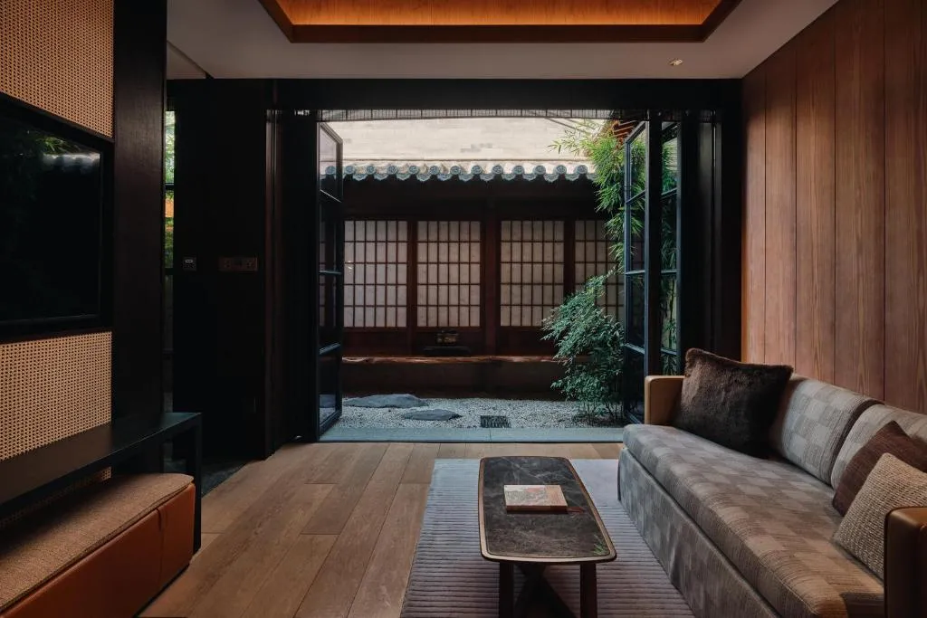 Han Cui Courtyard View Delicate King Room