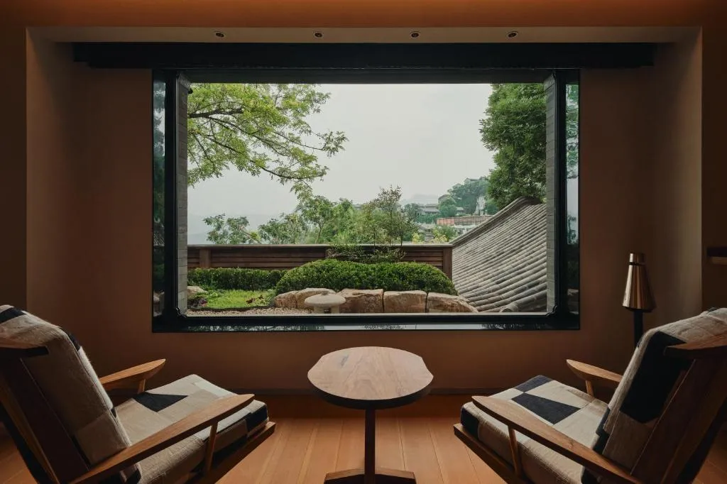 Bao Cui Mountain View King Room