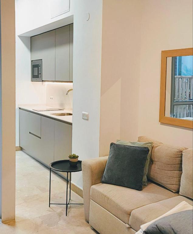 ESTUDIO TRANQUILO EN PLENO CENTRO DE MALAGA - 7