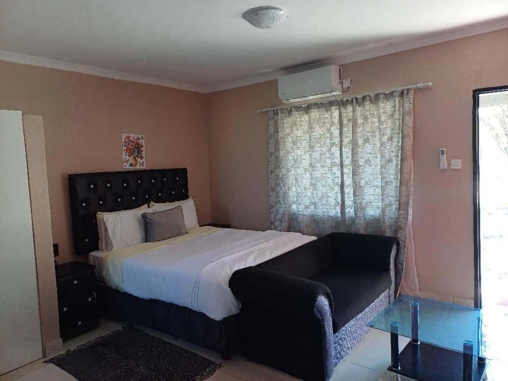 Imagem da galeria de Ledu's Get-Away Nest em Maun Airport